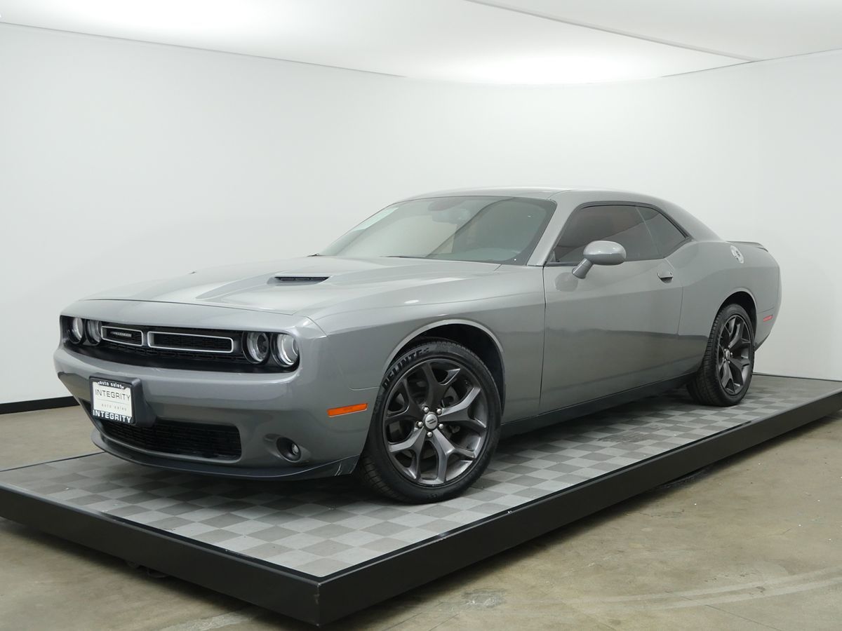 Sold 2019 Dodge Challenger SXT Coupe 2D in Sacramento